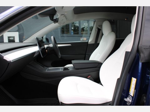 Tesla Model Y LONG RANGE 2