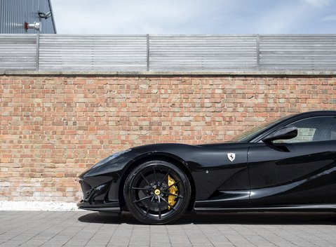 Ferrari 812 Superfast 32