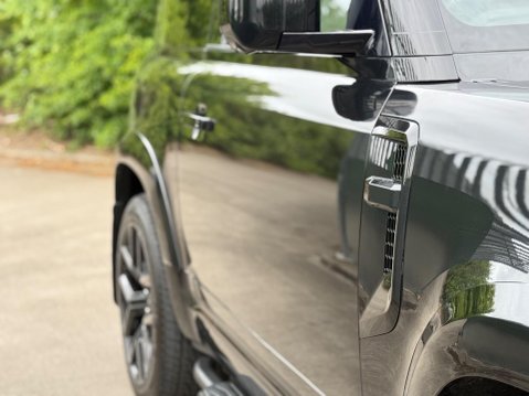 Land Rover Defender 3.0 D250 MHEV X-Dynamic S Auto 4WD Euro 6 (s/s) 3dr 45