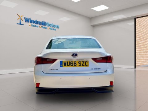 Lexus Is 2.5 300h Sport E-CVT Euro 6 (s/s) 4dr 6