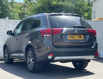 Mitsubishi Outlander 2.2 DI-D 3 SUV 5dr Diesel Auto 4WD Euro 6 (147 ps) 8
