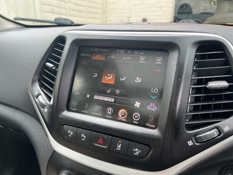 Jeep Cherokee 2.2 MultiJetII Limited SUV 5dr Diesel Auto 4WD Euro 6 (s/s) (200 ps) 25