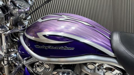 Harley-Davidson V-Rod 1130 2006 24K LONG MOT STUNNING CRUISER CUSTOM BIKE 40