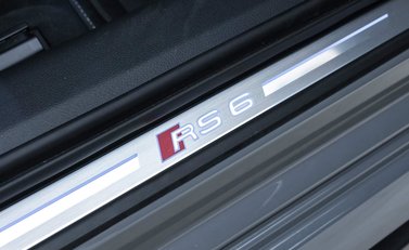 Audi RS6 Avant Performance Carbon Vorsprung 19