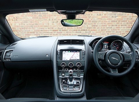 Jaguar F-Type V6 Coupe 17