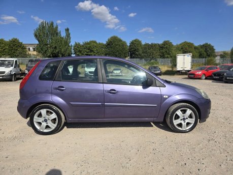 Ford Fiesta 1.25 Zetec Climate Hatchback 5dr Petrol Manual (142 g/km, 74 bhp) 5