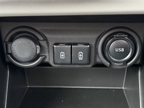 Suzuki Swift 1.2 Mild Hybrid Motion 5dr 28