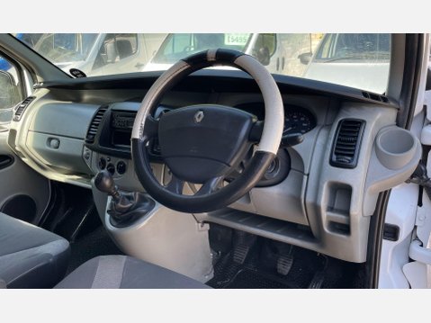 Renault Trafic 2.0 TD dCi SL27 Panel Van 4dr Diesel Manual L1 H1 (214 g/km, 115 bhp) 21