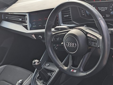 Audi A1 SPORTBACK TFSI S LINE 18