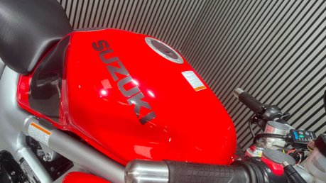 Suzuki SV650 2001 RUNNING PROJECT BIKE SPARES OR REPAIR 650CC A2 12