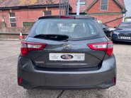 Toyota Yaris VVT-I ICON 9
