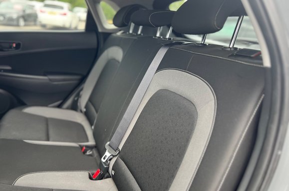 Hyundai KONA 1.6 h GDI PREMIUM AUTO PETROL HYBRID 38