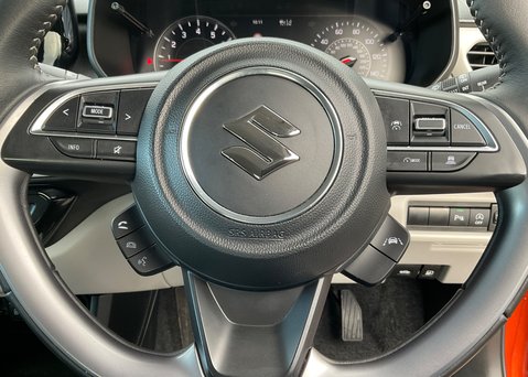 Suzuki Swift MOTION 25