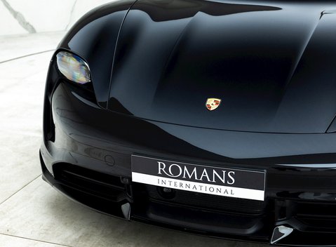 Porsche Taycan Turbo S Cross Turismo 27