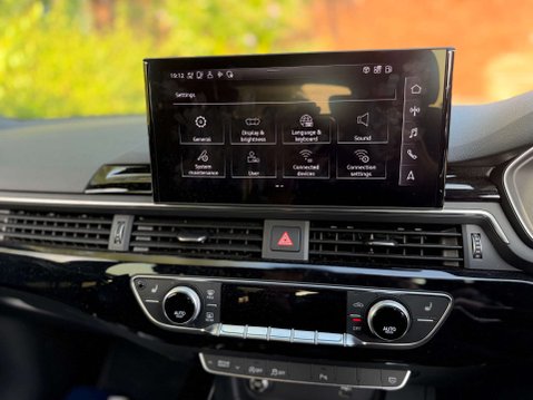 Audi A4 2.0 TFSI 40 Black Edition Estate 5dr Petrol S Tronic Euro 6 (s/s) (190 ps) 20
