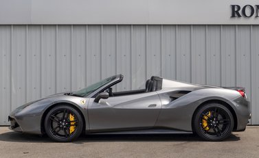 Ferrari 488 Spider 2