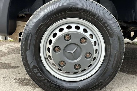 Mercedes-Benz Sprinter 519 4x4 14 Str Minibus with Air Con - Ex MOD 43