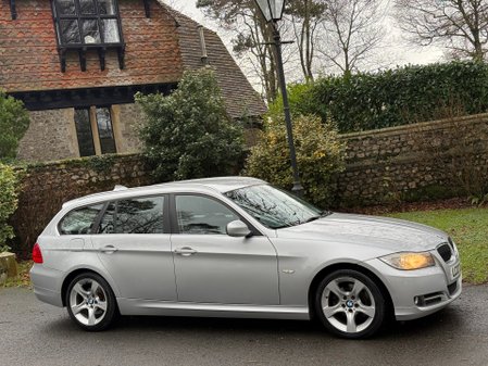 BMW 3 Series 318D EXCLUSIVE EDITION TOURING 11