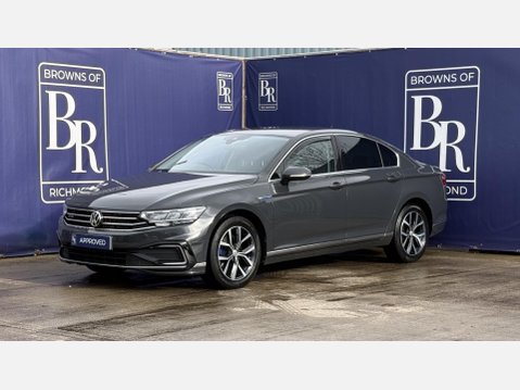 Volkswagen Passat 1.4 TSI 13kWh GTE Saloon 4dr Petrol Plug-in Hybrid DSG Euro 6 (s/s) (218 ps 8