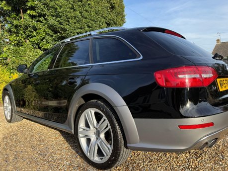 Audi A4 Allroad 2.0 TDI Sport S Tronic quattro Euro 5 (s/s) 5dr 12
