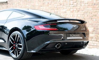 Aston Martin Vanquish 22