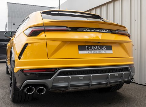 Lamborghini Urus 28