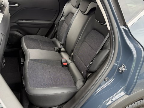 Renault Captur 1.0 TCE 90 Iconic 5dr 41