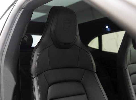 Porsche Taycan 4 Cross Turismo 11