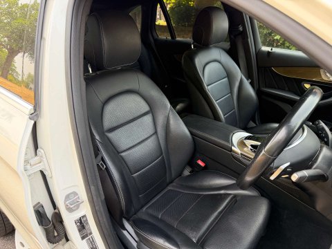 Mercedes-Benz GLC 3.0 GLC350d V6 AMG Line (Premium Plus) G-Tronic 4MATIC Euro 6 (s/s) 5dr 13