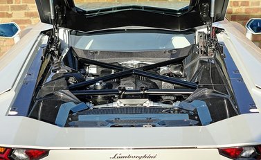 Lamborghini Aventador LP 700-4 29