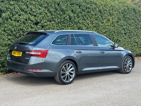 Skoda Superb 2.0 TDI Laurin & Klement Estate 5dr Diesel DSG Euro 6 (s/s) (150 ps) 31