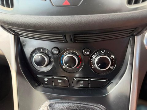 Ford Kuga 2.0 TDCi Zetec 2WD Euro 6 (s/s) 5dr 12