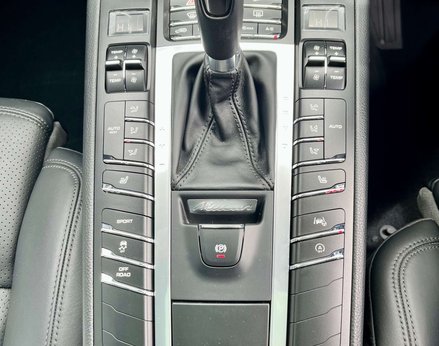 Porsche Macan 3.0 Macan S Semi-Auto 4WD 5dr 59
