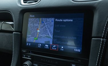 Porsche Cayman GT4 (718) 17