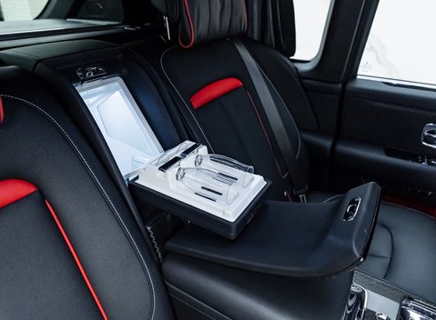 Rolls-Royce Cullinan BLACK BADGE 20