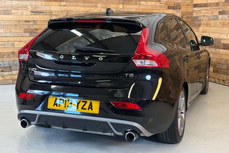 Volvo V40 2.0 T5 R-Design Pro Hatchback 5dr Petrol Auto Euro 6 (s/s) (245 ps) 13