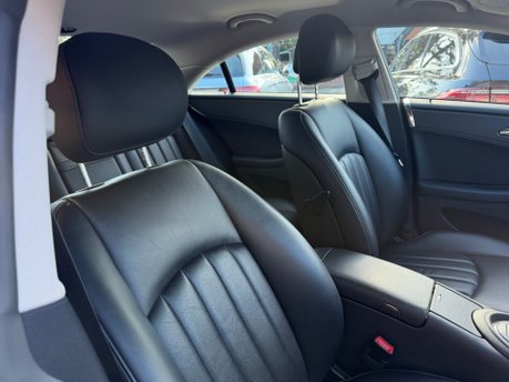 Mercedes-Benz CLS CLS320 CDI 19