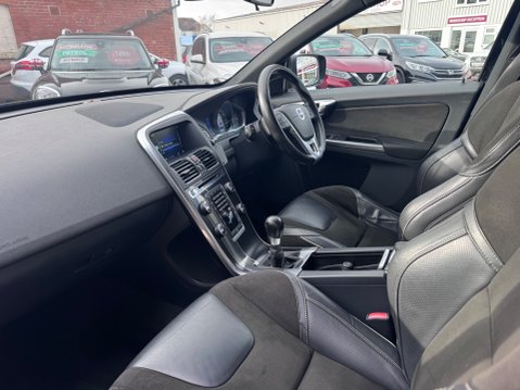 Volvo XC60 D4 R-DESIGN NAV AWD 11