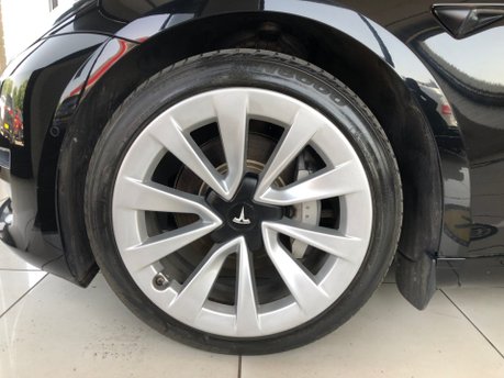 Tesla Model 3 LONG RANGE AWD 45,000m black vegan leather, 19 inch alloys 34