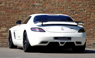 Mercedes-Benz SLS AMG GT Final Edition 9