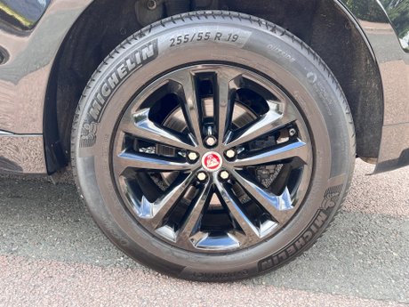 Jaguar F-Pace 2.0 D240 R-Sport Auto AWD Euro 6 (s/s) 5dr 53