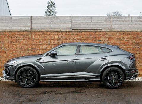 Lamborghini Urus 2