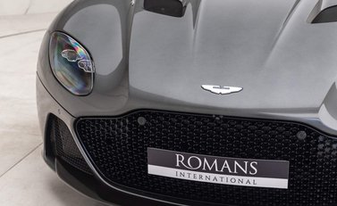 Aston Martin DBS Superleggera 19
