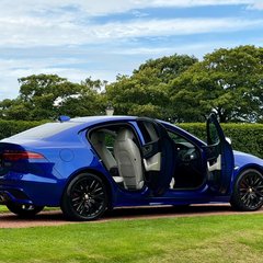 Jaguar XE R-DYNAMIC HSE 1