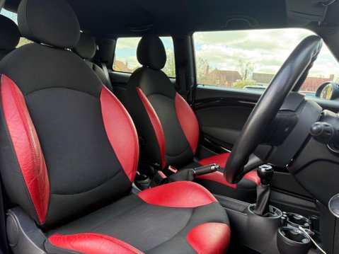 Mini Hatch 1.6 Cooper S Euro 5 (s/s) 3dr 47