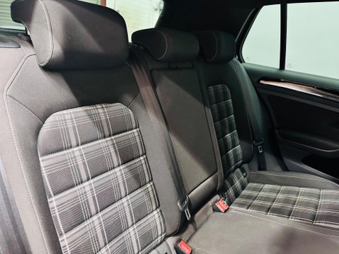Volkswagen Golf 2.0 TDI GTD DSG Euro 6 (s/s) 5dr 23