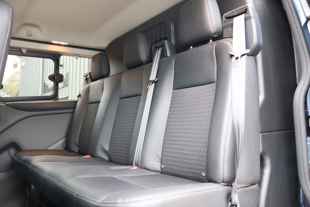 Ford Transit Custom 320 SPORT L1H1 DCIV DOUBLE CAB  Auto   PRICE MATCH OFFER  WAS 29950  20