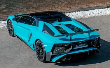 Lamborghini Aventador SV LP750-4 Roadster 12