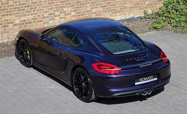 Porsche Cayman 11