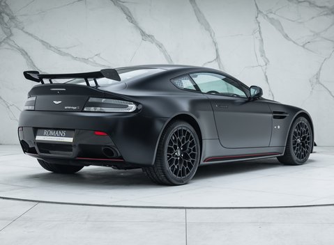 Aston Martin V12 Vantage S 5